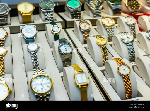 5 Best Watch Retailers in Aberdeen - Explore classic designs and contemporary styles